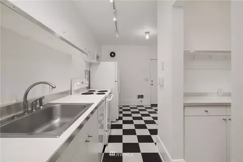 528 11th Ave E, Seattle, WA 98102 photo 4