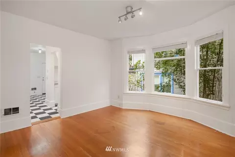528 11th Ave E, Seattle, WA 98102 photo 3