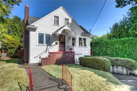 552 N 73rd St, Seattle, WA 98103 photo 1