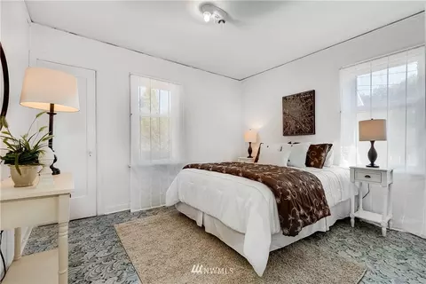 552 N 73rd St, Seattle, WA 98103 photo 12