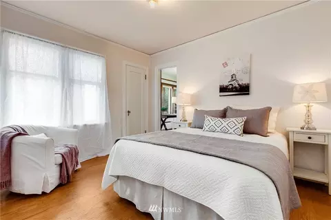 552 N 73rd St, Seattle, WA 98103 photo 14