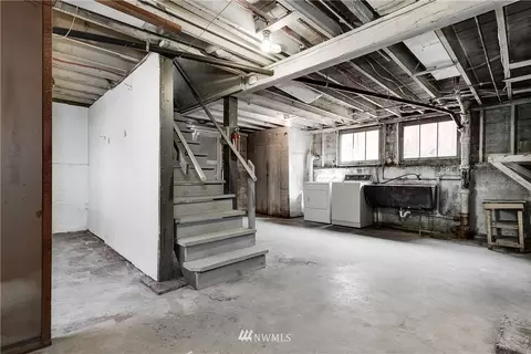 552 N 73rd St, Seattle, WA 98103 photo 19