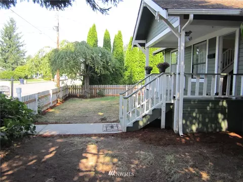 1731 Harding St, Enumclaw, WA 98022 photo 2