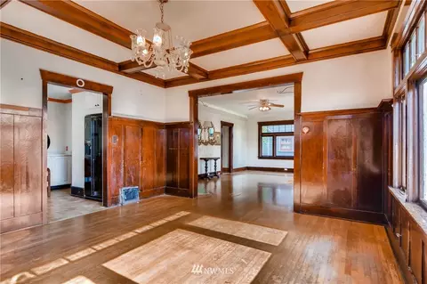 445 24th Ave E, Seattle, WA 98112 photo 2