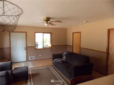 319 Middle Fork Rd, Chehalis, WA 98532 photo 10