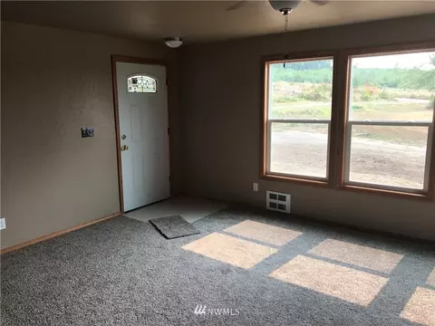 319 Middle Fork Rd, Chehalis, WA 98532 photo 4