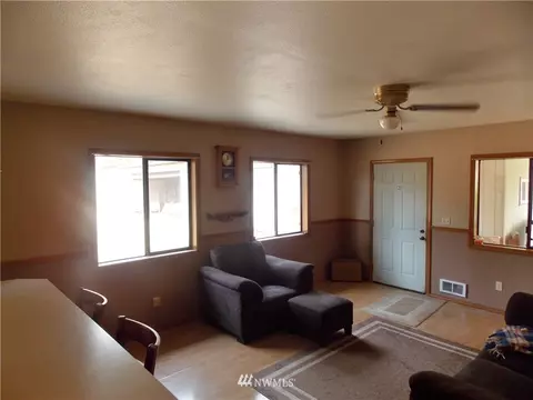 319 Middle Fork Rd, Chehalis, WA 98532 photo 9