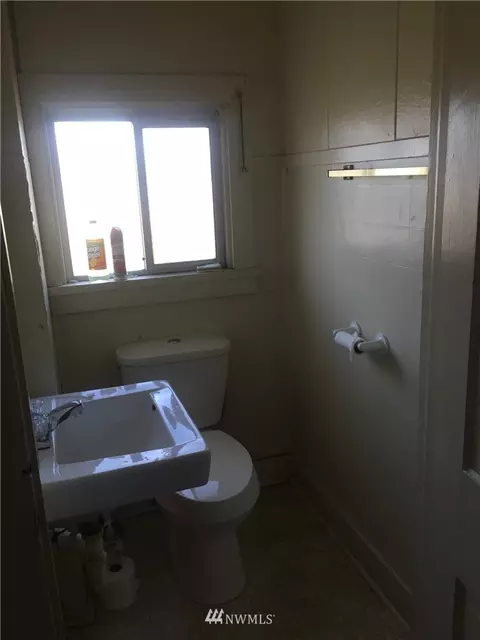 2501 Walnut St, Everett, WA 98201 photo 5