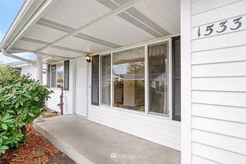 1525 Florence St #10, Enumclaw, WA 98022 photo 2