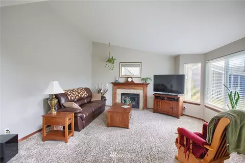 104 Whitley St NW, Orting, WA 98360 photo 2