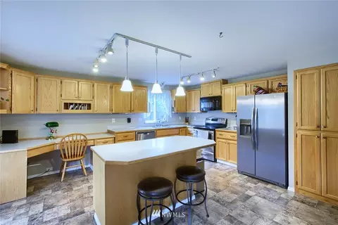 104 Whitley St NW, Orting, WA 98360 photo 4