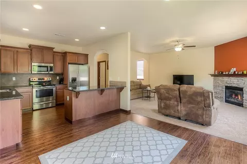 1605 Riddell Ave NE, Orting, WA 98360 photo 5