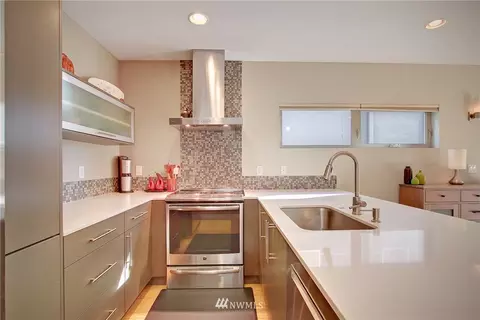 910 29th Ave S, Seattle, WA 98144 photo 9