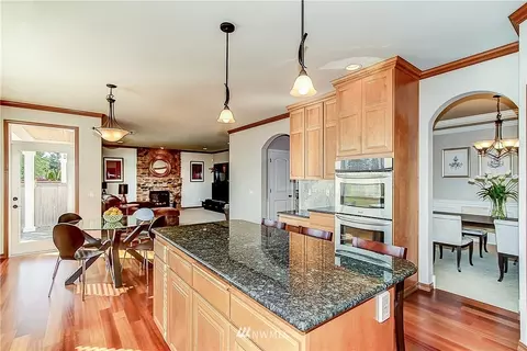 4004 215th St SE, Bothell, WA 98021 photo 8