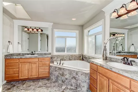 4004 215th St SE, Bothell, WA 98021 photo 15