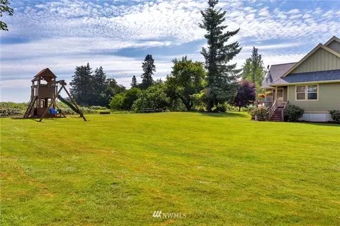 525 E 3rd St, Sumas, WA 98295 photo 25