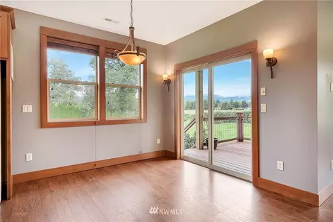 525 E 3rd St, Sumas, WA 98295 photo 8