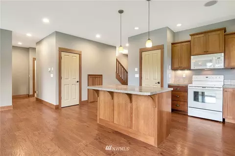 525 E 3rd St, Sumas, WA 98295 photo 6