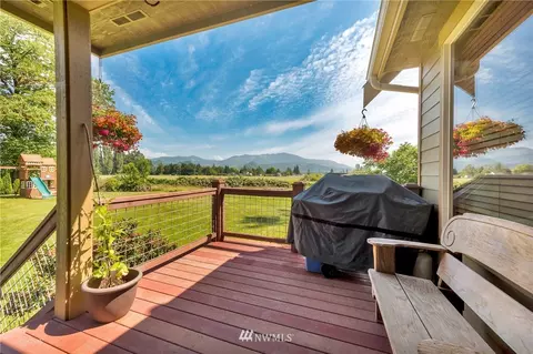 525 E 3rd St, Sumas, WA 98295 photo 21