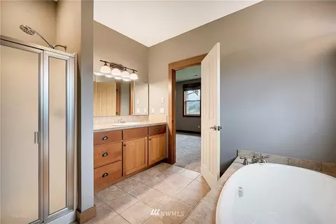525 E 3rd St, Sumas, WA 98295 photo 15