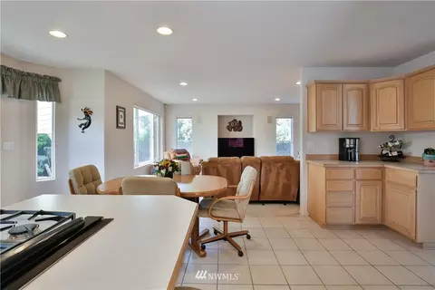 2942 Terry Ln, Enumclaw, WA 98022 photo 11