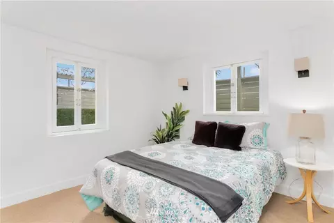 2621 E Pine St, Seattle, WA 98122 photo 11