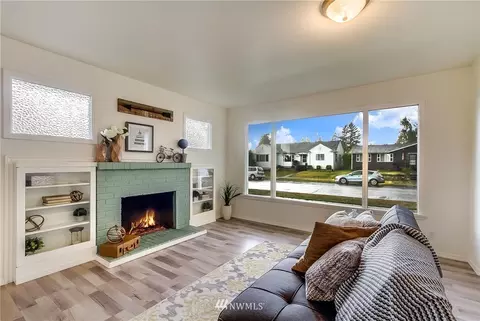 2115 Pine St, Everett, WA 98201 photo 4