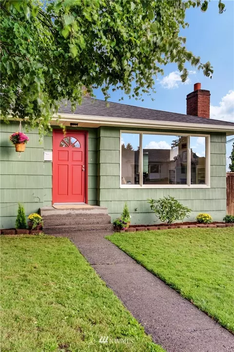 2115 Pine St, Everett, WA 98201 photo 2