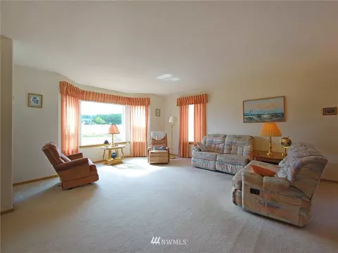 1572 Marine Dr, Sequim, WA 98382 photo 4