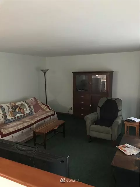 9330 Sharon Dr, Everett, WA 98204 photo 4