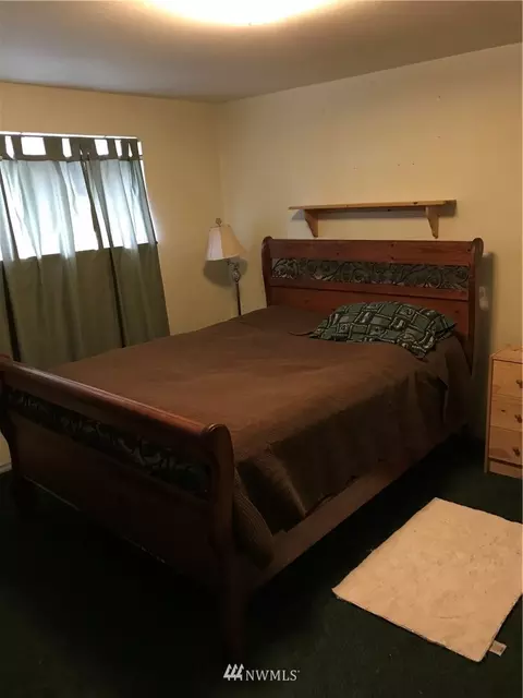 9330 Sharon Dr, Everett, WA 98204 photo 6
