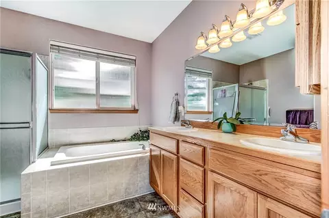 13616 139th Ave E, Orting, WA 98360 photo 10