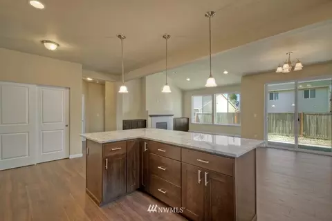 706 Koehler St SW, Orting, WA 98360 photo 5