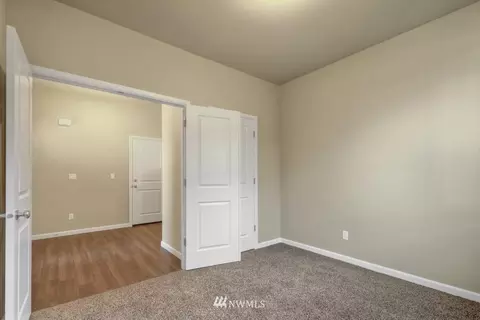 706 Koehler St SW, Orting, WA 98360 photo 6