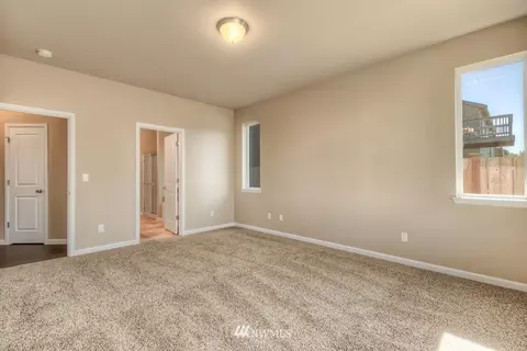 706 Koehler St SW, Orting, WA 98360 photo 9
