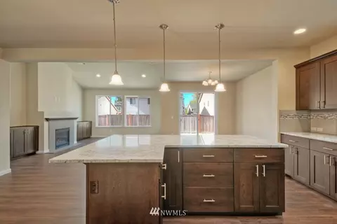 706 Koehler St SW, Orting, WA 98360 photo 2