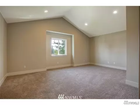 708 Koehler Ave SW, Orting, WA 98360 photo 8