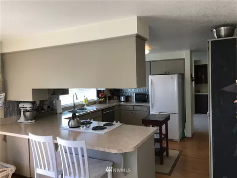 211 E Fir St, Sequim, WA 98382 photo 9