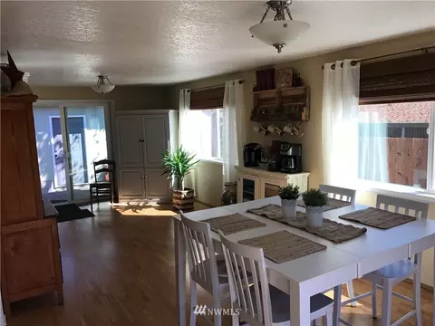 211 E Fir St, Sequim, WA 98382 photo 8