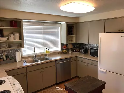 211 E Fir St, Sequim, WA 98382 photo 7