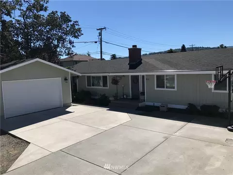 211 E Fir St, Sequim, WA 98382 photo 1