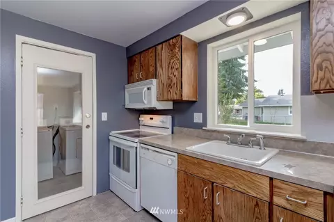 17416 6th Avenue Ct E, Spanaway, WA 98387 photo 9