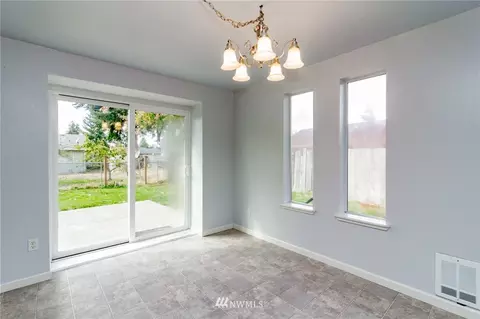 17416 6th Avenue Ct E, Spanaway, WA 98387 photo 7