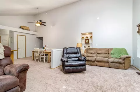 1220 Devon Loop NE, Olympia, WA 98506 photo 4