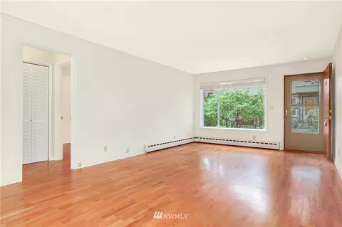 332 Summit Ave E, Seattle, WA 98102 photo 7