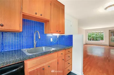 332 Summit Ave E, Seattle, WA 98102 photo 12