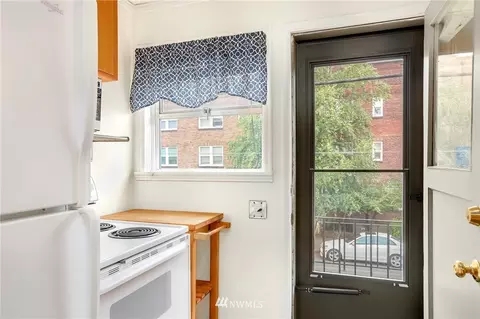 332 Summit Ave E, Seattle, WA 98102 photo 13