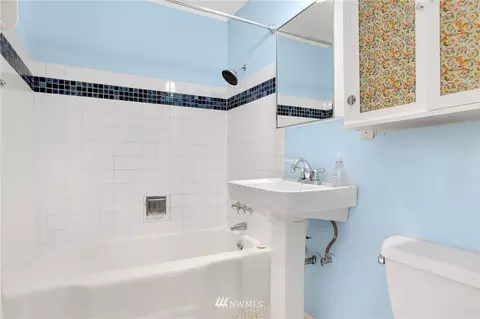 332 Summit Ave E, Seattle, WA 98102 photo 15