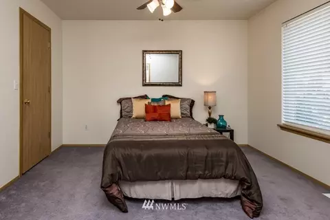 6040 Gresham Ln SE, Lacey, WA 98513 photo 16