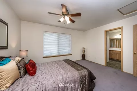6040 Gresham Ln SE, Lacey, WA 98513 photo 15